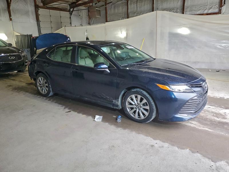 Фото 4 - TOYOTA CAMRY