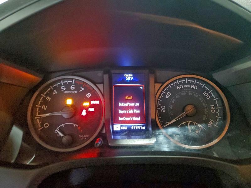 Фото 9 - TOYOTA TACOMA