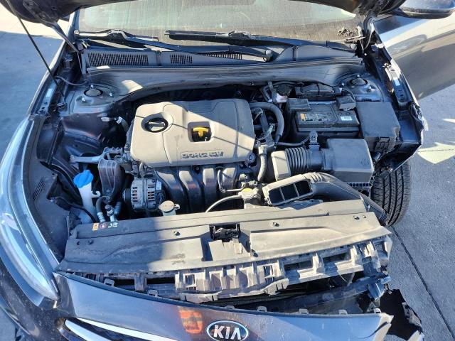 Фото 11 - KIA FORTE