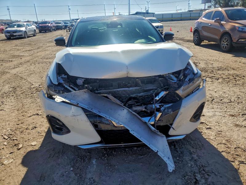 Фото 5 - NISSAN MAXIMA