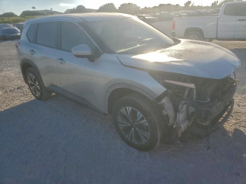 Фото 4 - NISSAN ROGUE