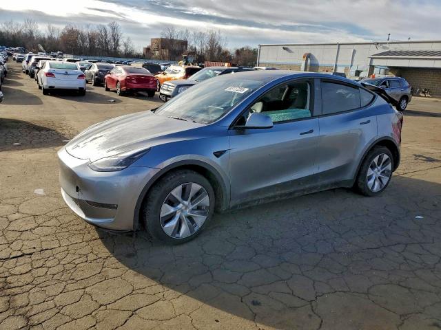 Фото 1 - TESLA MODEL Y