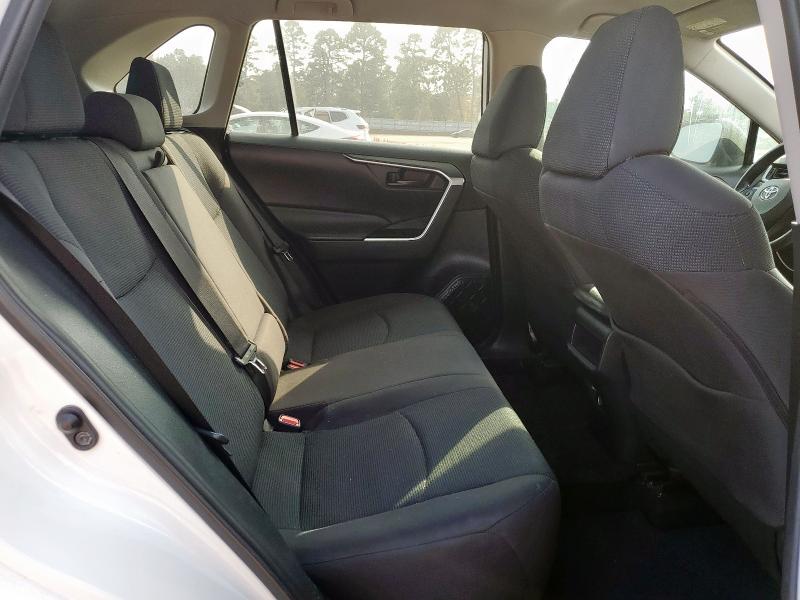 Фото 11 - TOYOTA RAV4