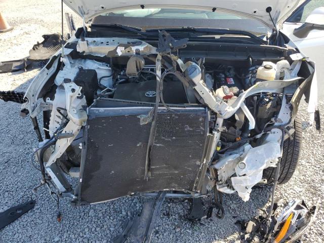 Фото 12 - TOYOTA HIGHLANDER