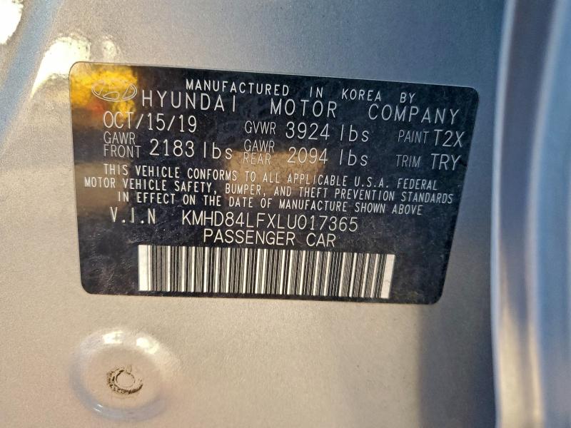 Фото 12 - HYUNDAI ELANTRA