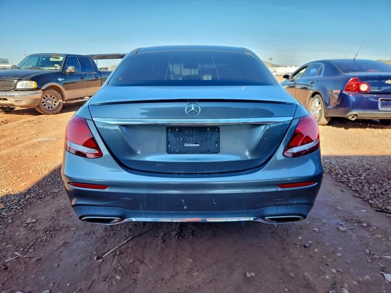 Фото 6 - MERCEDES-BENZ E-CLASS