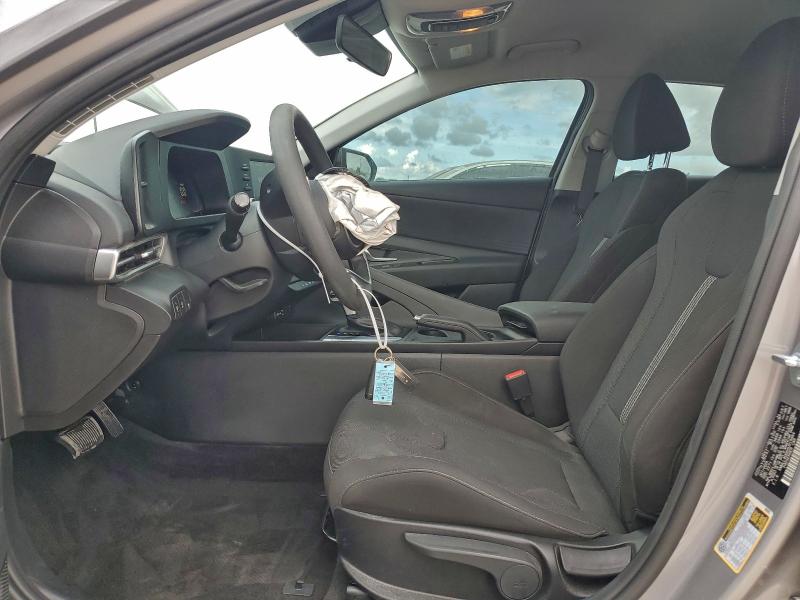 Фото 7 - HYUNDAI ELANTRA