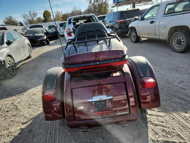 HARLEY-DAVIDSON FL 2014