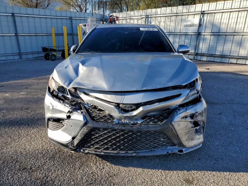 Фото 5 - TOYOTA CAMRY