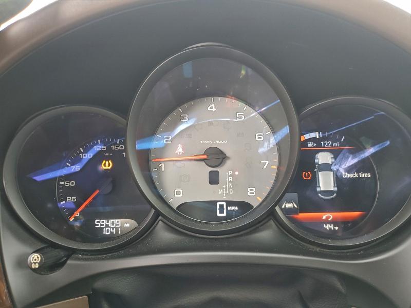 Фото 9 - PORSCHE MACAN