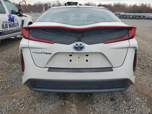 Фото 6 - TOYOTA PRIUS