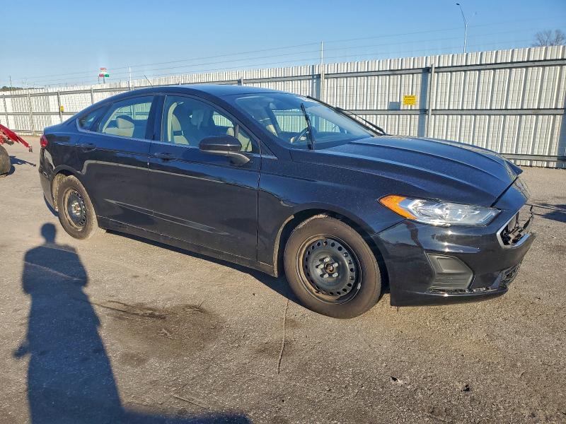 Фото 4 - FORD FUSION