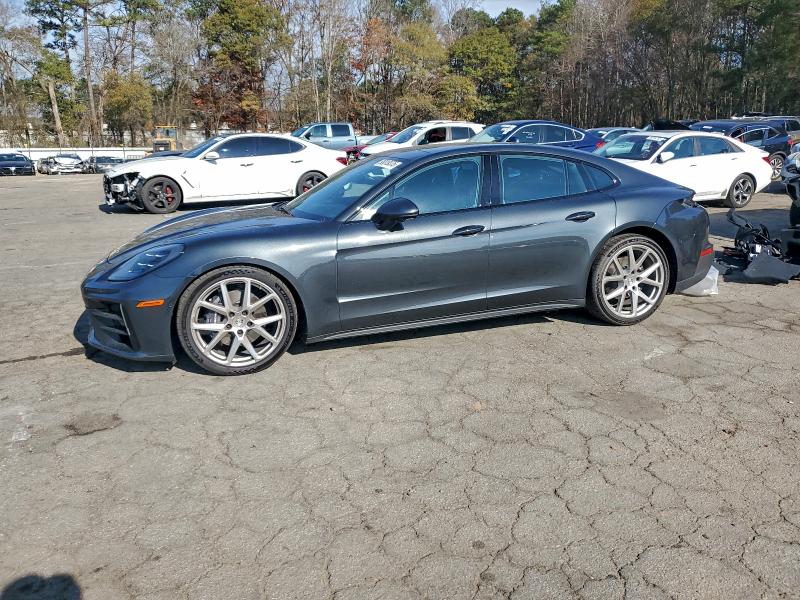 Фото 1 - PORSCHE PANAMERA