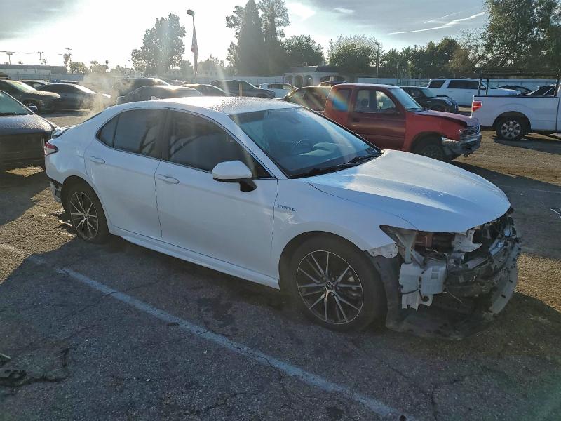 Фото 4 - TOYOTA CAMRY