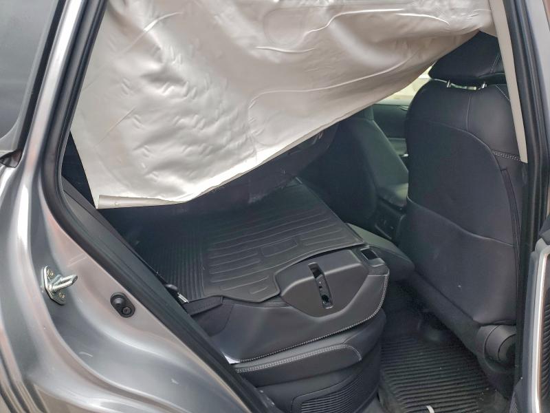 Фото 10 - TOYOTA RAV4