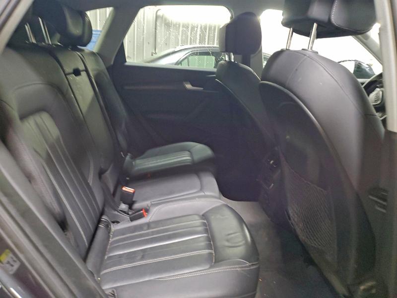 Фото 10 - AUDI Q5