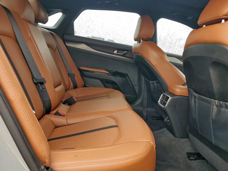 Фото 10 - KIA K5