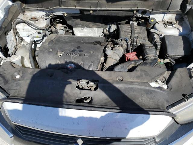 Фото 12 - MITSUBISHI OUTLANDER