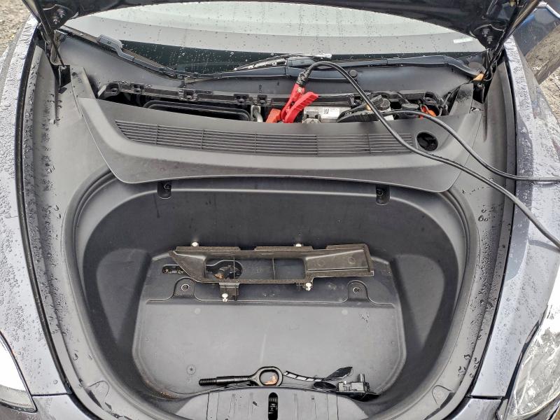 Фото 11 - TESLA MODEL 3