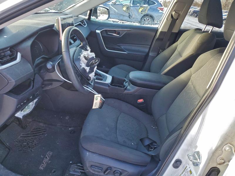 Фото 7 - TOYOTA RAV4