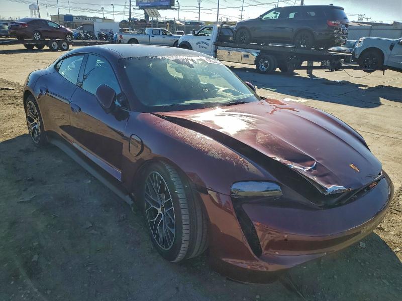 Фото 4 - PORSCHE TAYCAN