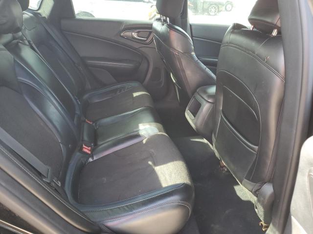 Фото 10 - CHRYSLER 200