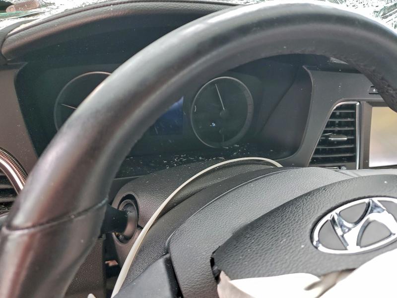 Фото 9 - HYUNDAI SONATA