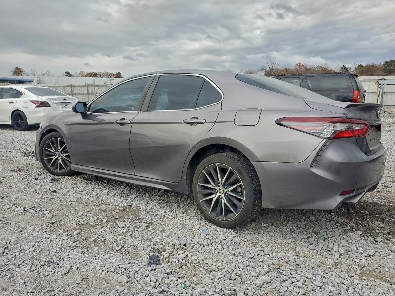 Фото 2 - TOYOTA CAMRY