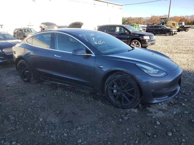 Фото 4 - TESLA MODEL 3
