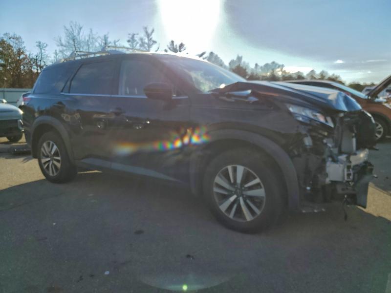 Фото 4 - NISSAN PATHFINDER