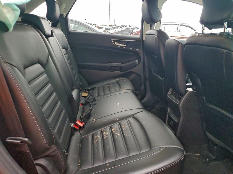 Фото 10 - FORD EDGE