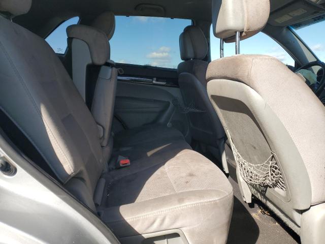 Фото 11 - KIA SORENTO