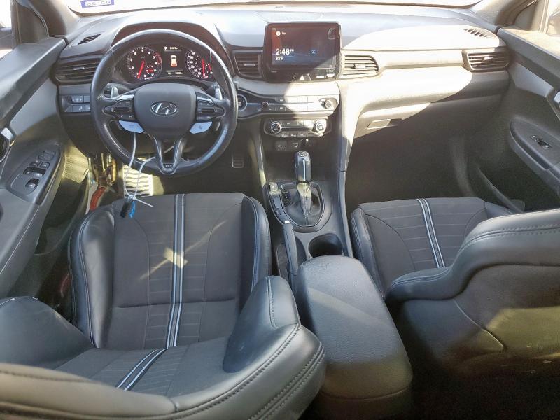 Фото 8 - HYUNDAI VELOSTER