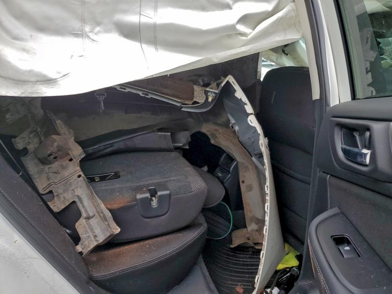 Фото 11 - SUBARU OUTBACK