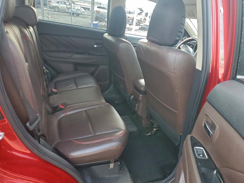 Фото 10 - MITSUBISHI OUTLANDER