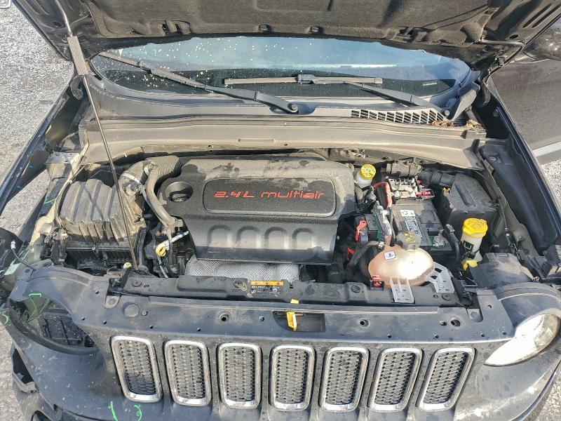 Фото 12 - JEEP RENEGADE