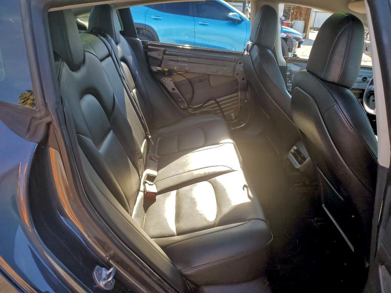 Фото 10 - TESLA MODEL 3