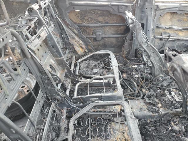 Фото 10 - HYUNDAI SANTA FE