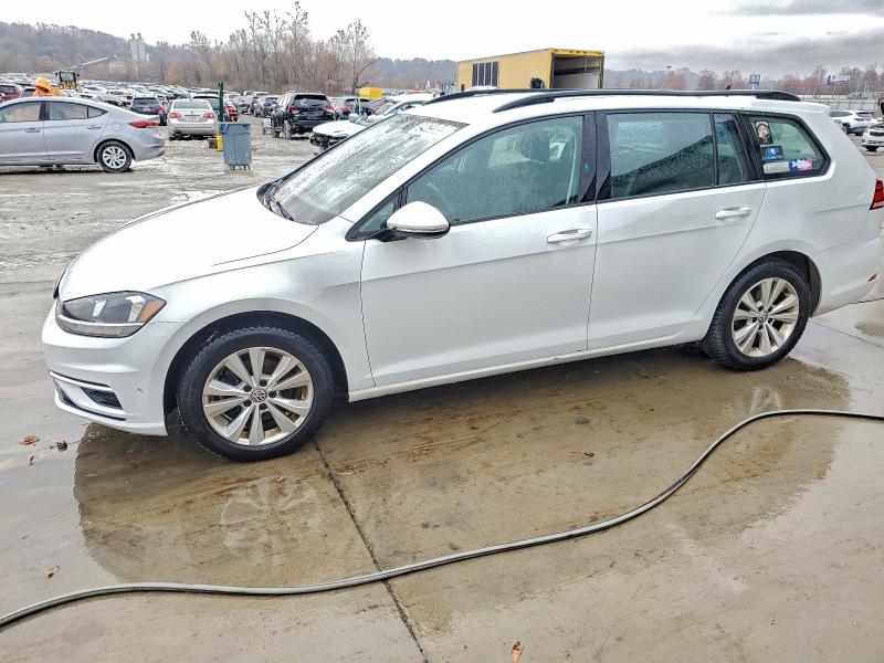 Фото 1 - VOLKSWAGEN GOLF