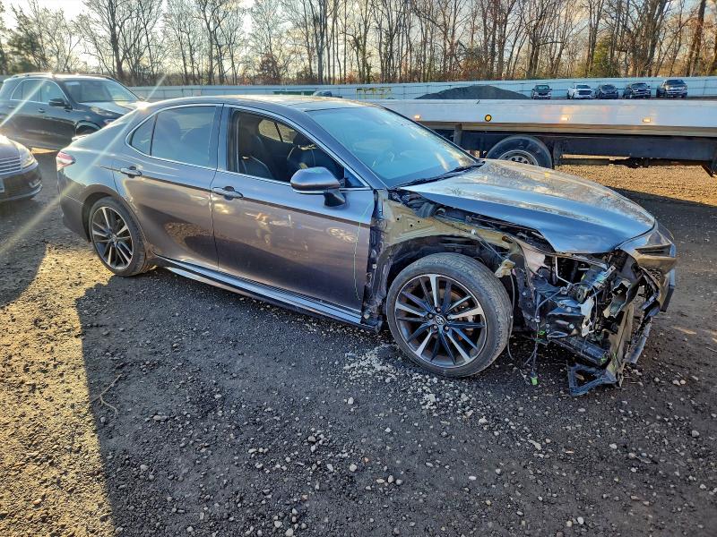 Фото 4 - TOYOTA CAMRY