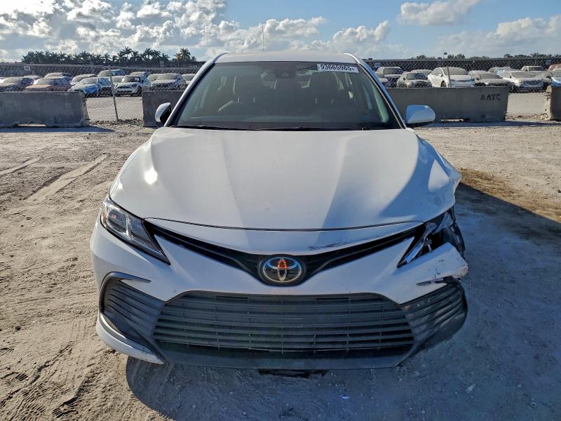Фото 5 - TOYOTA CAMRY