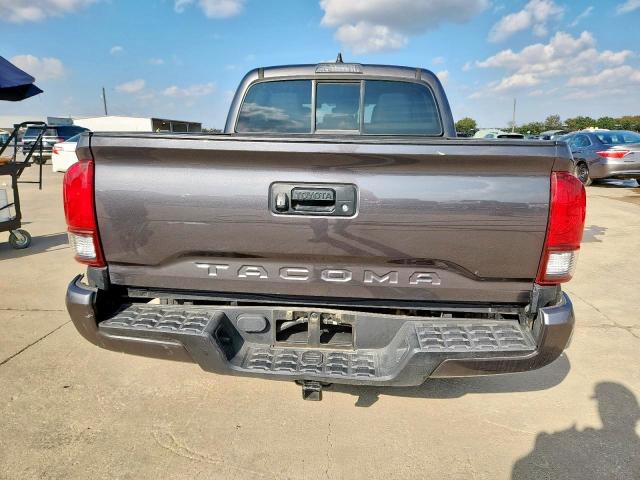 Фото 6 - TOYOTA TACOMA