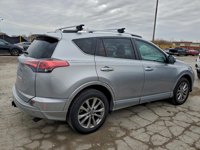 Фото 3 - TOYOTA RAV4