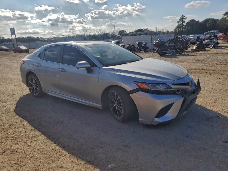 Фото 4 - TOYOTA CAMRY