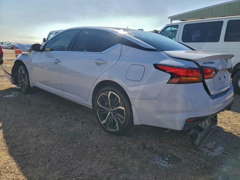 Фото 2 - NISSAN ALTIMA