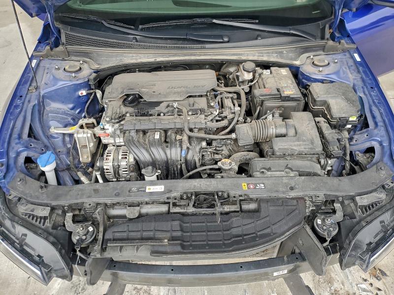 Фото 11 - HYUNDAI ELANTRA