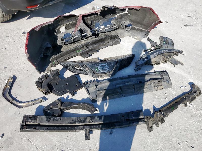 Фото 13 - NISSAN ROGUE