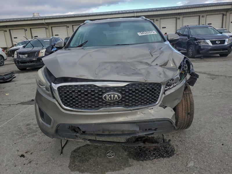 Фото 5 - KIA SORENTO