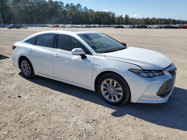 Фото 4 - TOYOTA AVALON