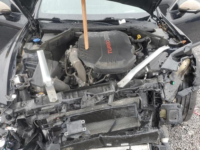 Фото 11 - KIA STINGER